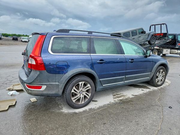 2013 VOLVO XC70