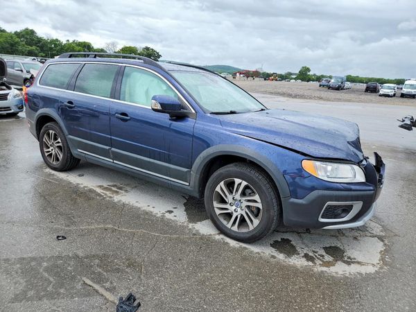 2013 VOLVO XC70