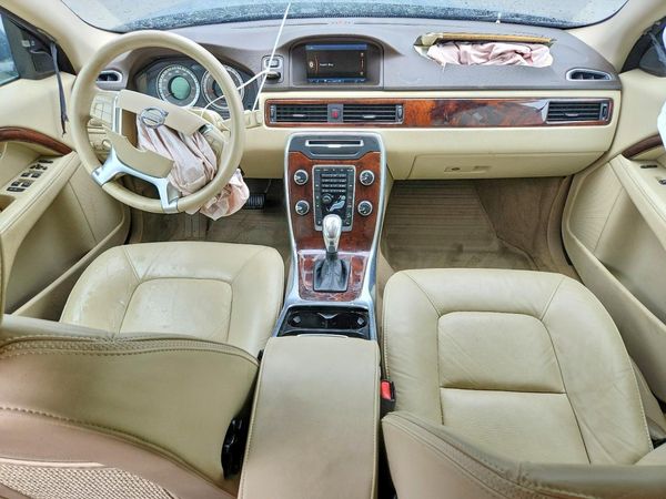 2013 VOLVO XC70