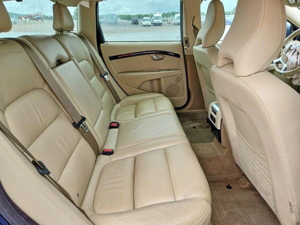 2013 VOLVO XC70