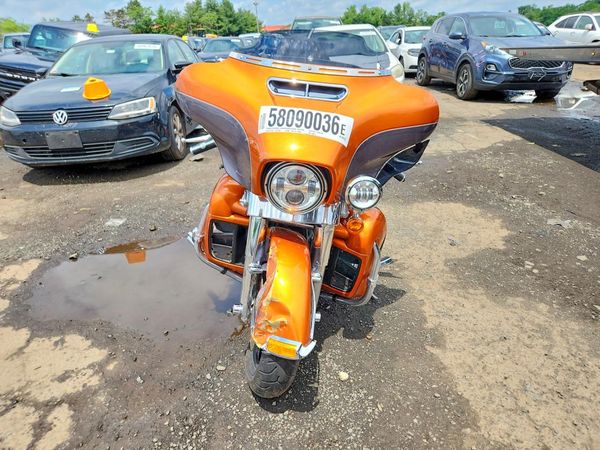 2016 HARLEY-DAVIDSON FL