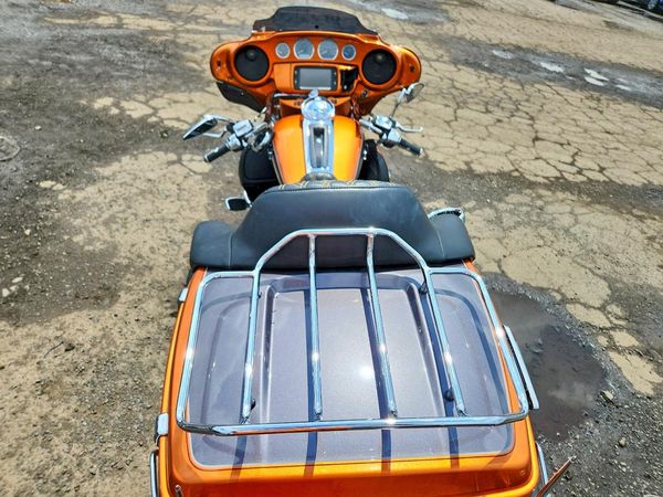 2016 HARLEY-DAVIDSON FL