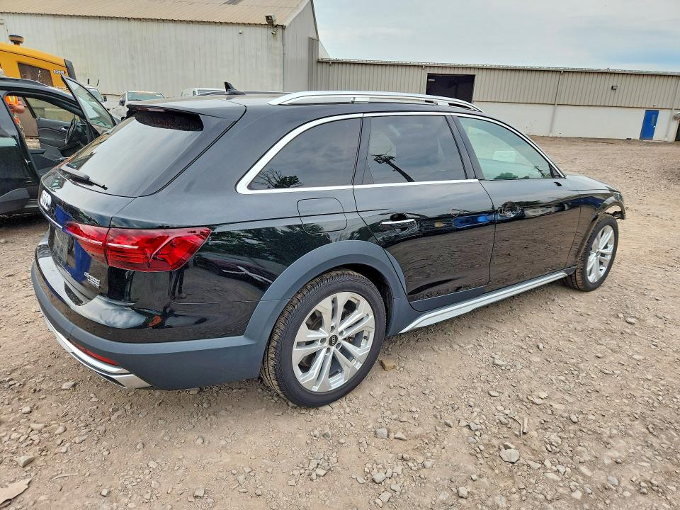 2021 AUDI A4 quattro Premium Plus
