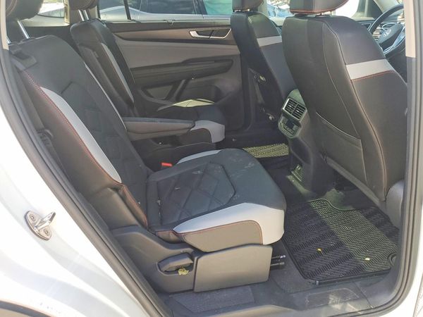 2025 VOLKSWAGEN ATLAS