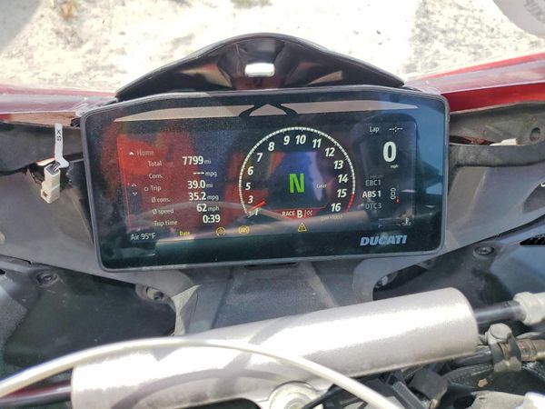 2025 DUCATI PANIGALE