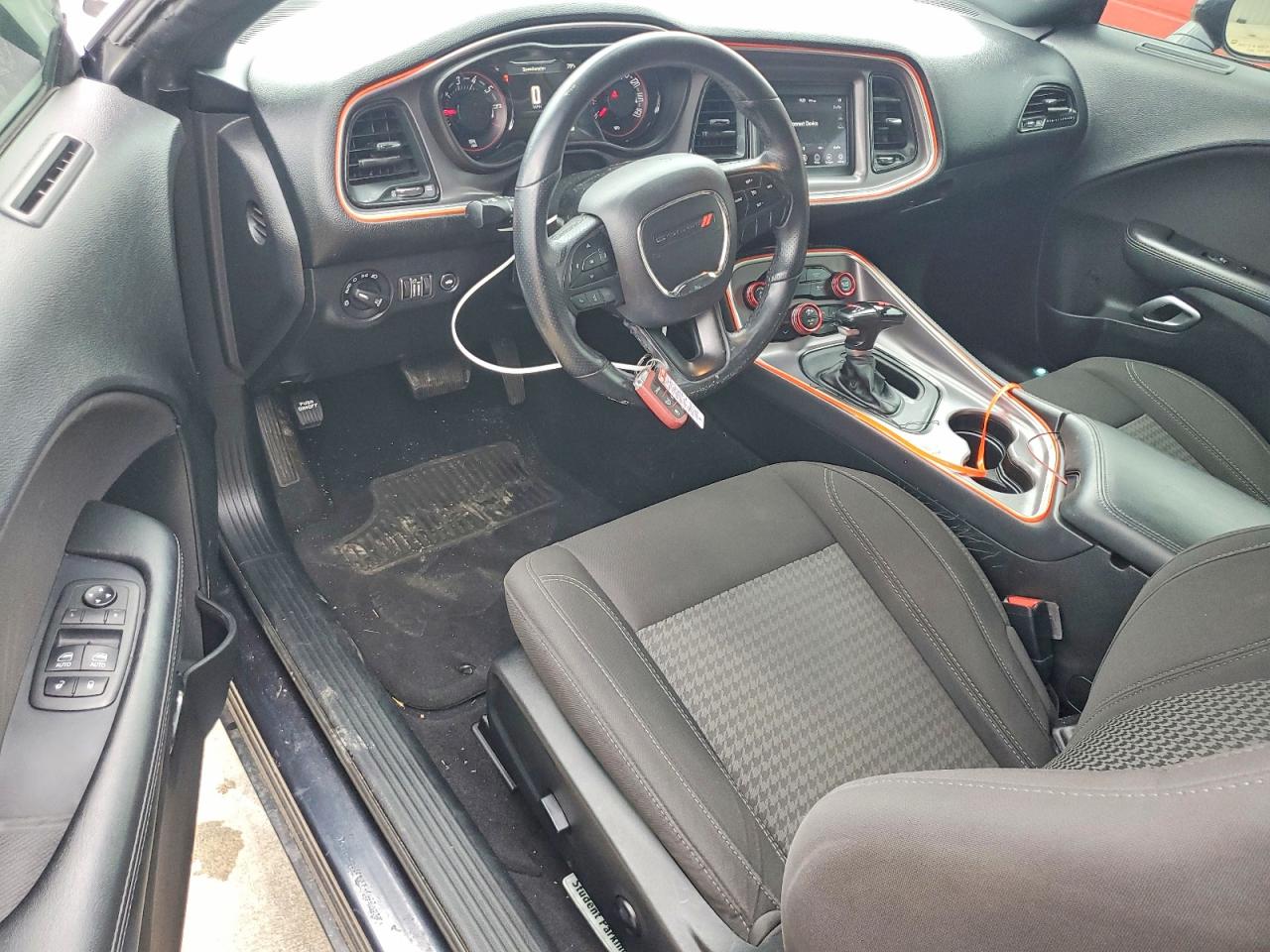 2019 DODGE CHALLENGER SXT