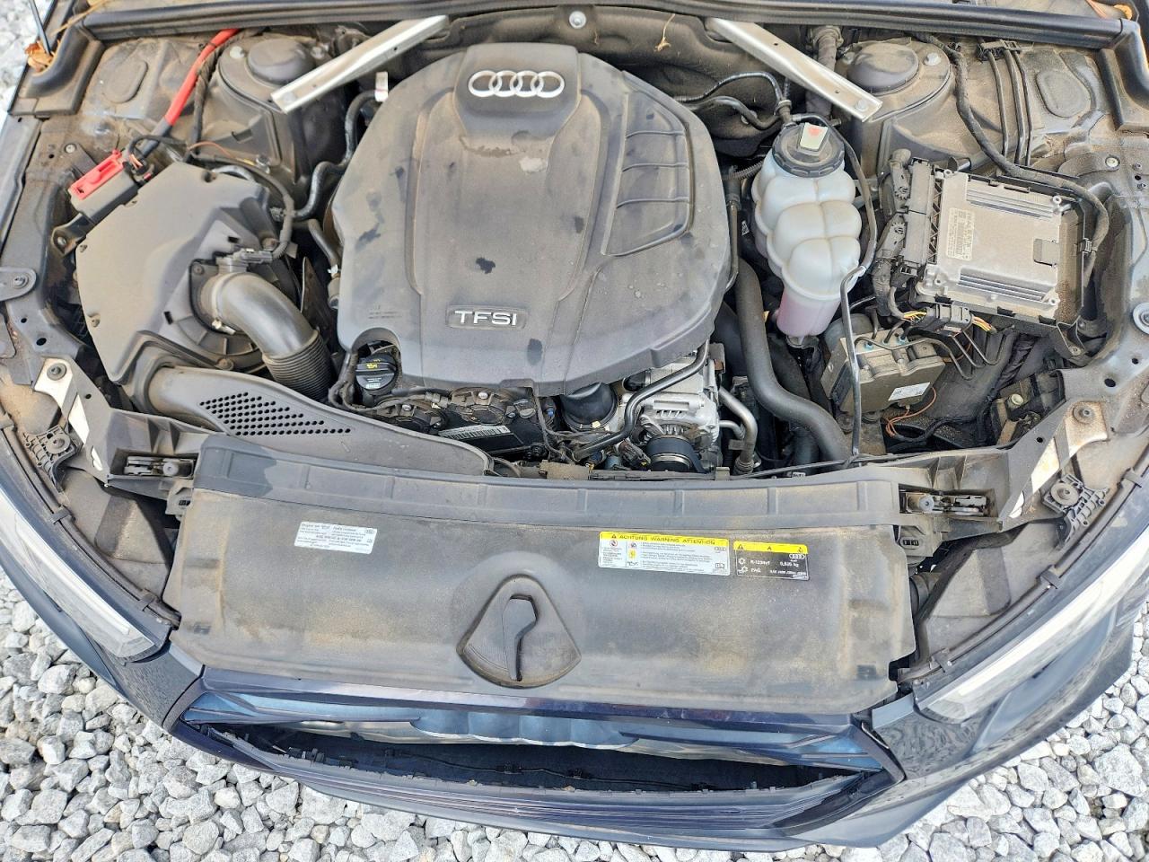 2019 AUDI A4 Premium, Titanium