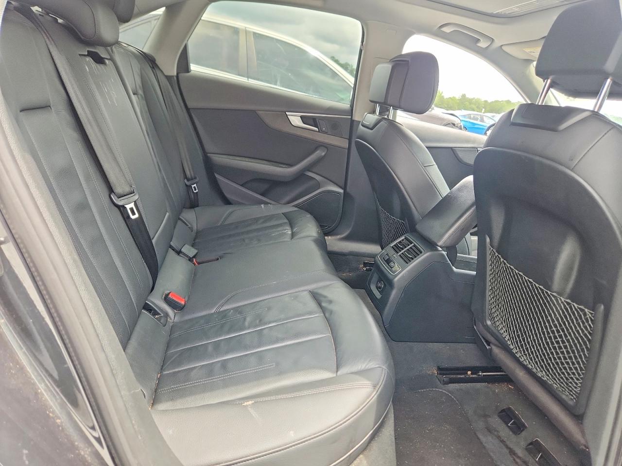 2019 AUDI A4 Premium, Titanium