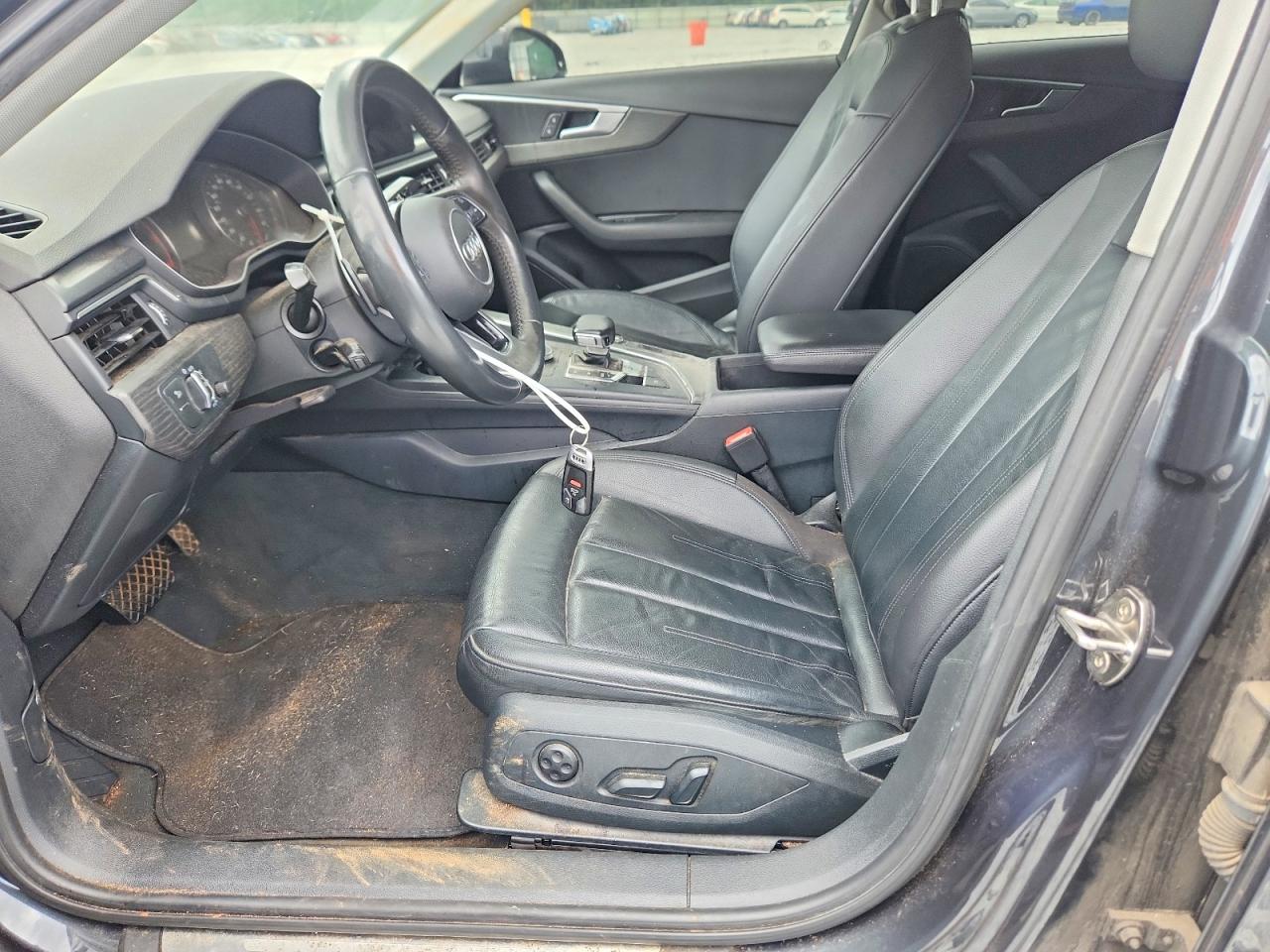 2019 AUDI A4 Premium, Titanium