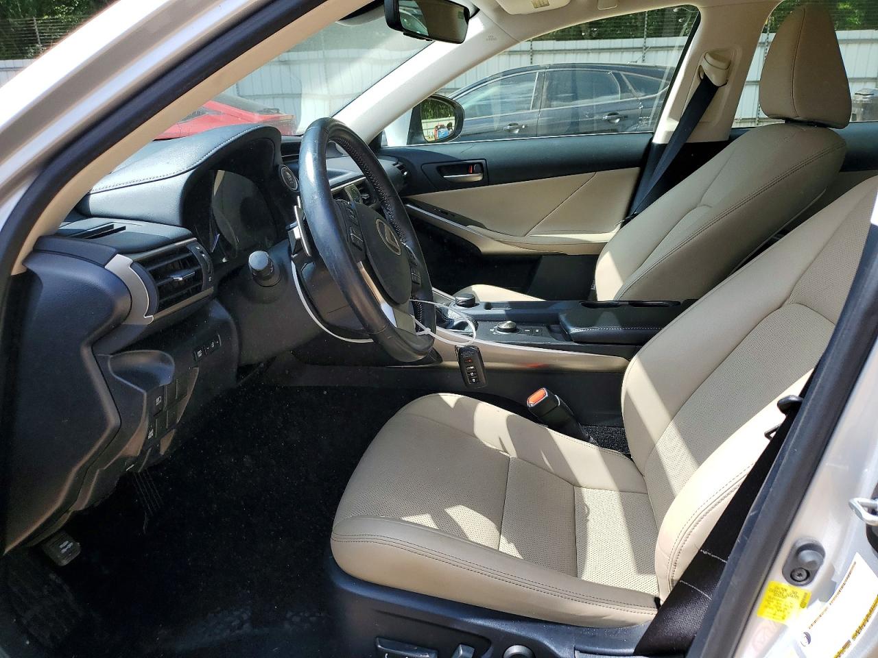 2018 LEXUS IS 300
