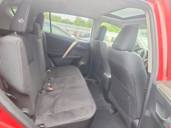 2015 TOYOTA RAV4 XLE (M Grade)