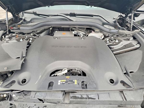2025 DODGE CHALLENGER Daytona R/T — Engine bay