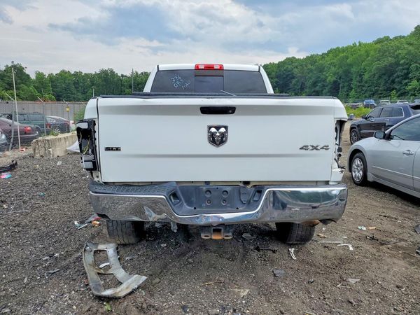 2016 RAM 2500 SLT