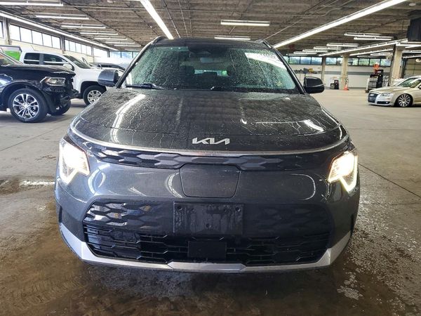 2023 KIA NIRO Wind