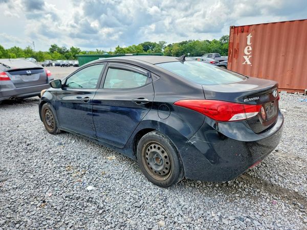 2013 HYUNDAI ELANTRA