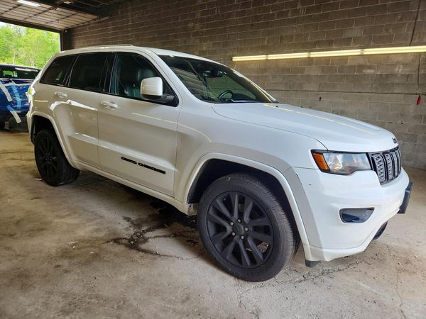 2018 JEEP CHEROKEE Laredo — Passenger 3/4