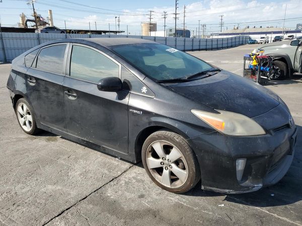 2013 TOYOTA PRIUS