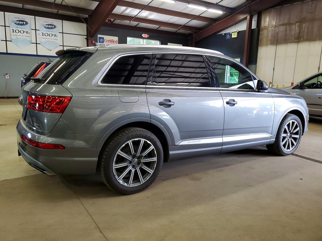 2017 AUDI Q7 quattro Premium Plus