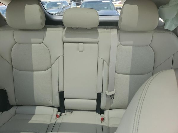 2023 GENESIS GV70