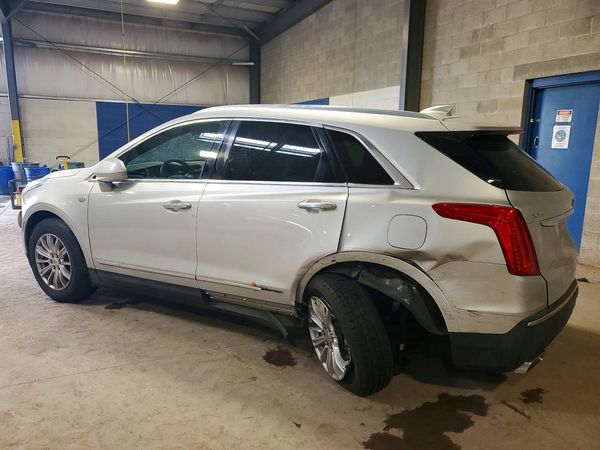 2017 CADILLAC XT5 Base
