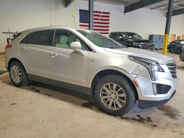 2017 CADILLAC XT5 Base