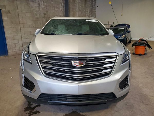 2017 CADILLAC XT5 Base