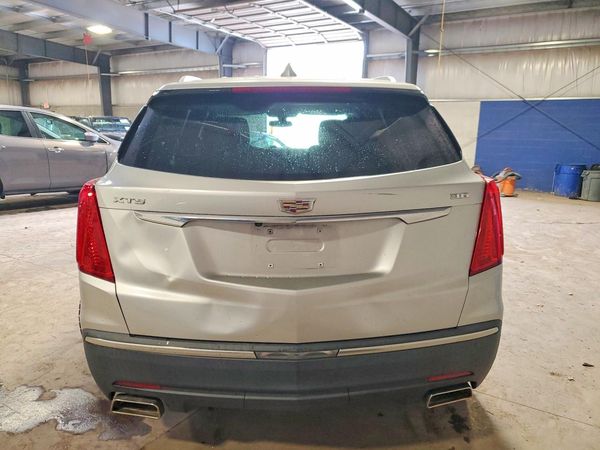 2017 CADILLAC XT5 Base