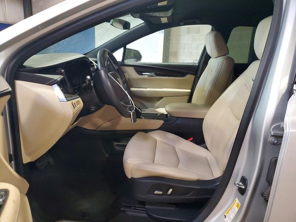 2017 CADILLAC XT5 Base