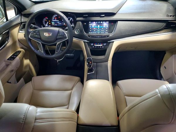 2017 CADILLAC XT5 Base