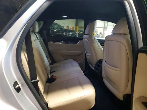 2017 CADILLAC XT5 Base