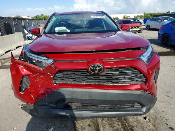 2022 TOYOTA RAV4 XLE
