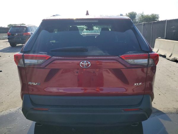 2022 TOYOTA RAV4 XLE