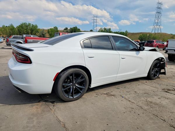 2016 DODGE CHARGER SE