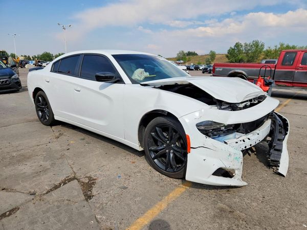 2016 DODGE CHARGER SE
