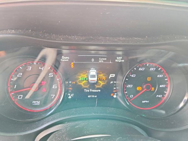 2016 DODGE CHARGER SE