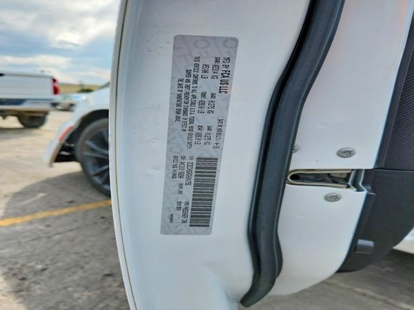 2016 DODGE CHARGER SE