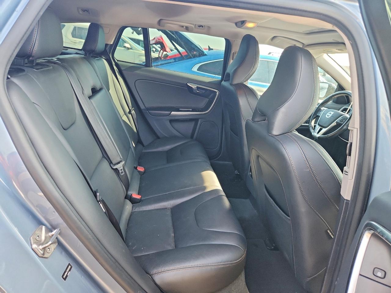 2017 VOLVO V60 CROSS COUNTRY Premier