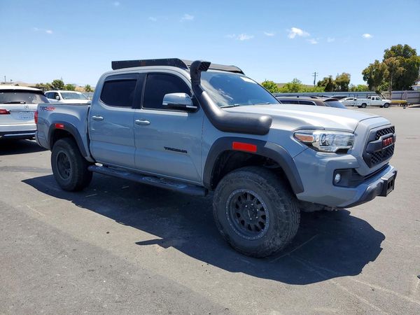 2019 TOYOTA TACOMA SR5