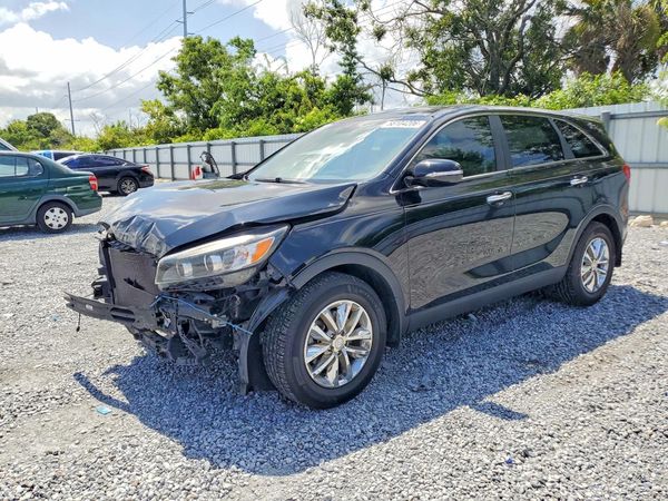 2017 KIA SORENTO L, LX