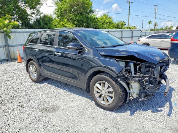 2017 KIA SORENTO L, LX