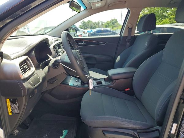 2017 KIA SORENTO L, LX