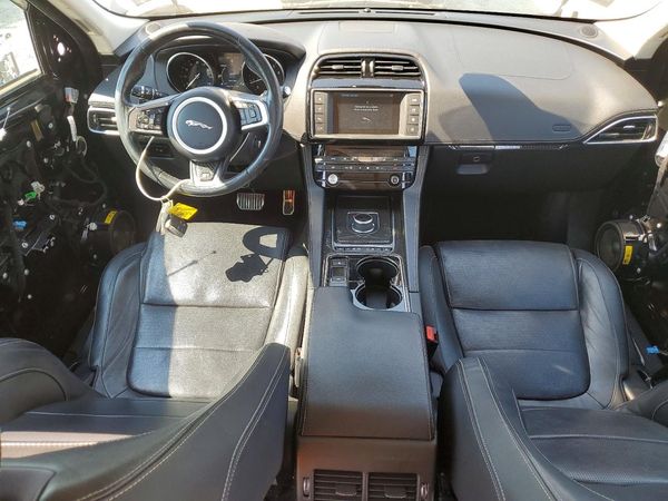 2017 JAGUAR F-PACE R-Sport