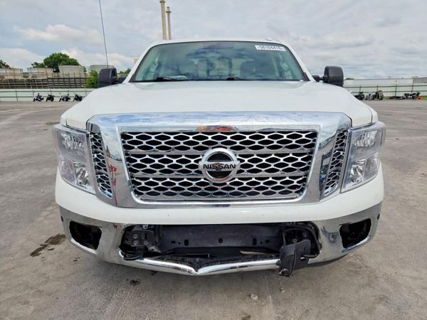 2018 NISSAN TITAN