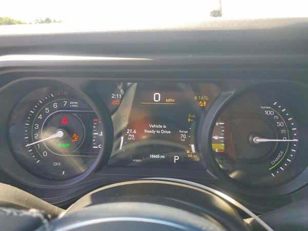 2025 JEEP WRANGLER Sahara 4XE