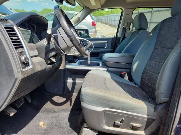 2017 RAM 1500 SLT