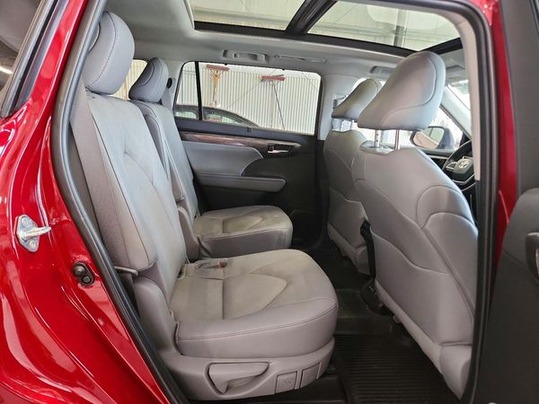 2023 TOYOTA HIGHLANDER