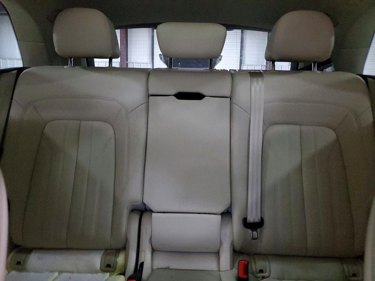 2018 AUDI Q5 quattro Premium Plus