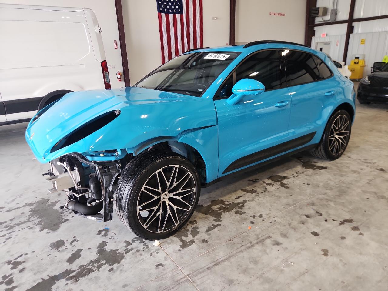 2022 PORSCHE MACAN