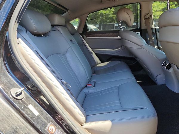 2017 GENESIS G80