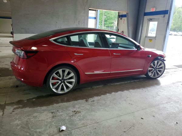 2018 TESLA MODEL 3